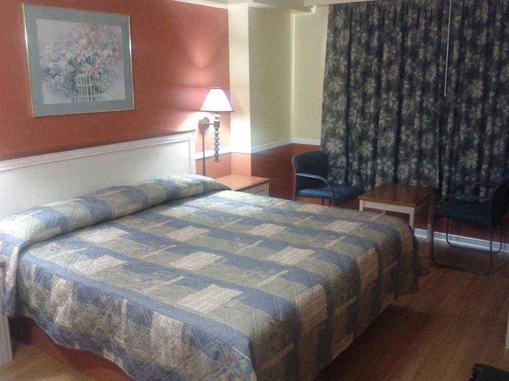 Budget Inn 2000 Гамильтон Номер фото